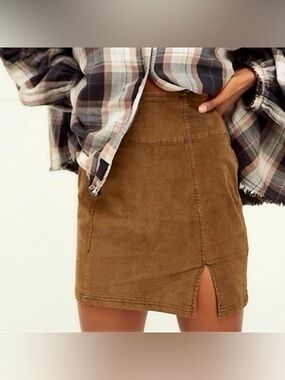 Free People Holding Onto a Dream
Corduroy Mini Skirt in Gingerbread